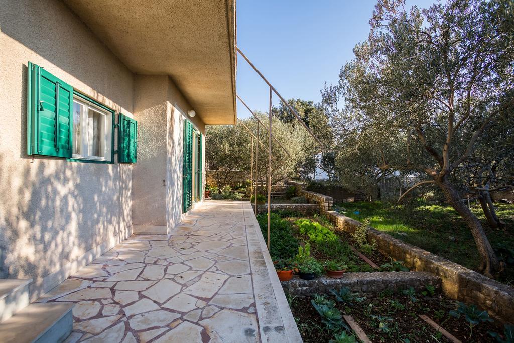 Apartment Srecko Vinišće Kültér fotó