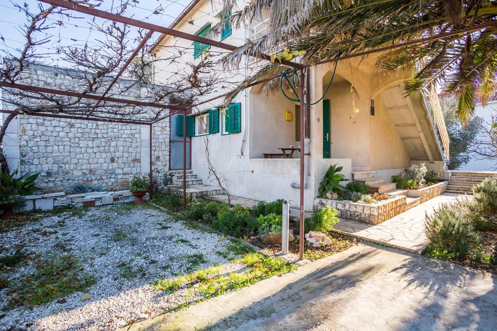 Apartment Srecko Vinišće Kültér fotó