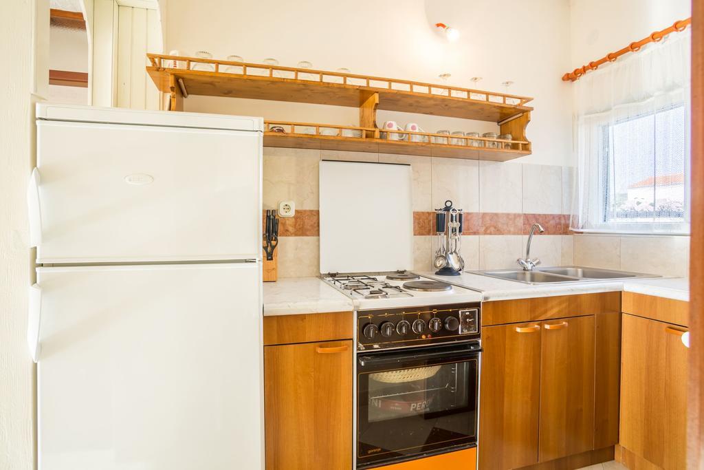 Apartment Srecko Vinišće Kültér fotó