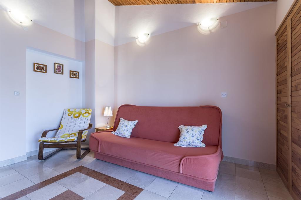 Apartment Srecko Vinišće Kültér fotó