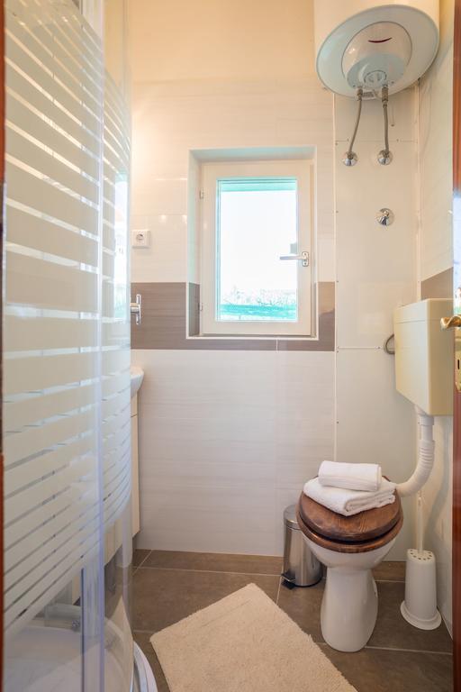 Apartment Srecko Vinišće Kültér fotó
